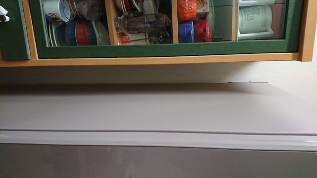省エネ冷蔵庫を省エネに使う為に左側面を空ける