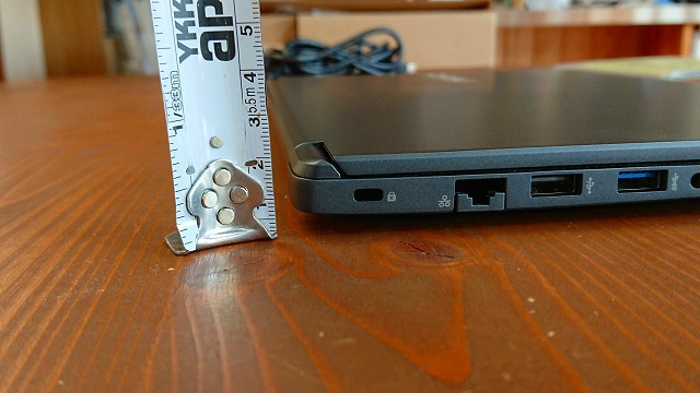 マウスコンピューター DAIV-NG4300H1-M2S5 の厚さ